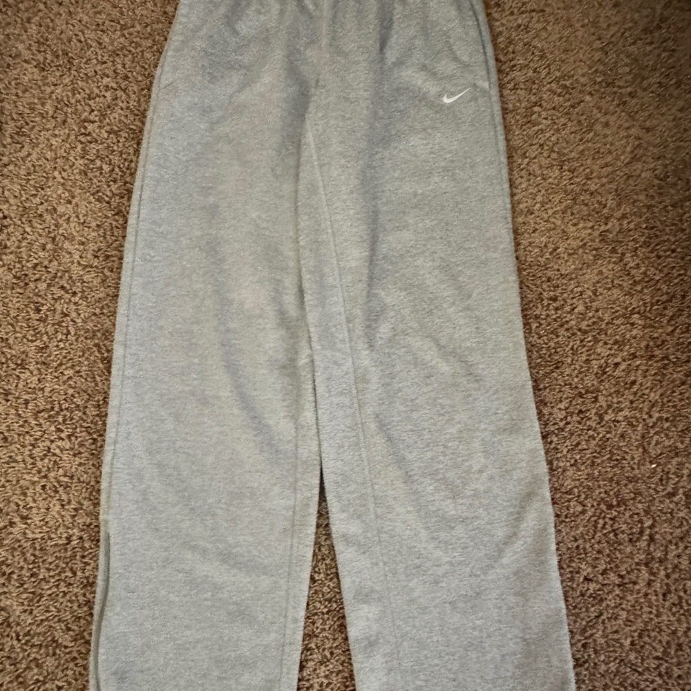 Nike Light Heather Gray Track Pants
Worn a couple times